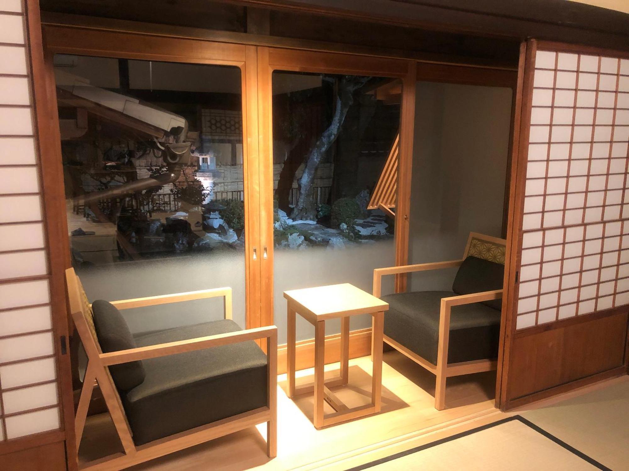 Tetsu-juro Former Ogunis , Himeji Castles Back Parlor-like
