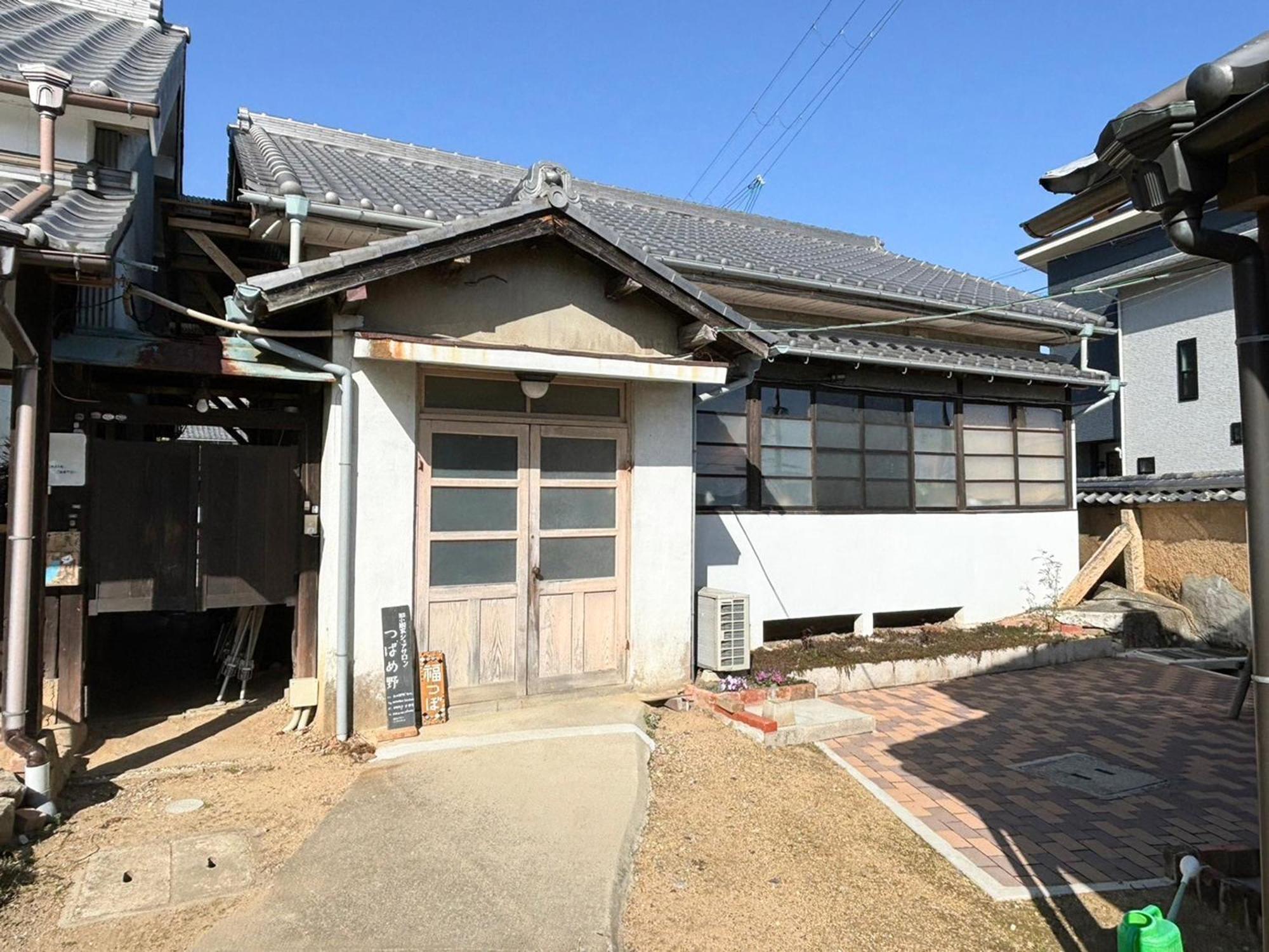 Tetsu-juro Former Ogunis , Himeji Castles Back Parlor-like