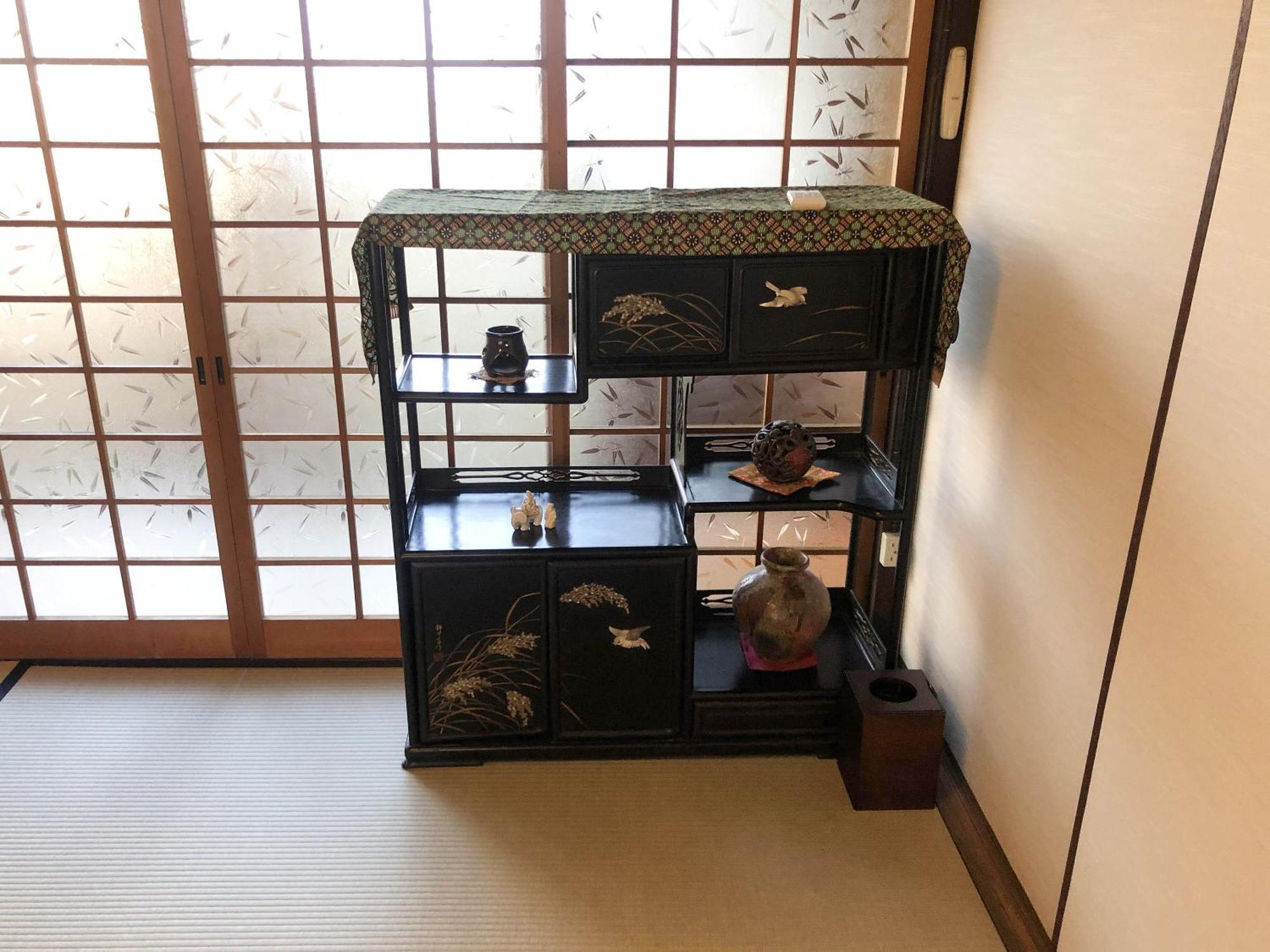 Tetsu-juro Former Ogunis , Himeji Castles Back Parlor-like