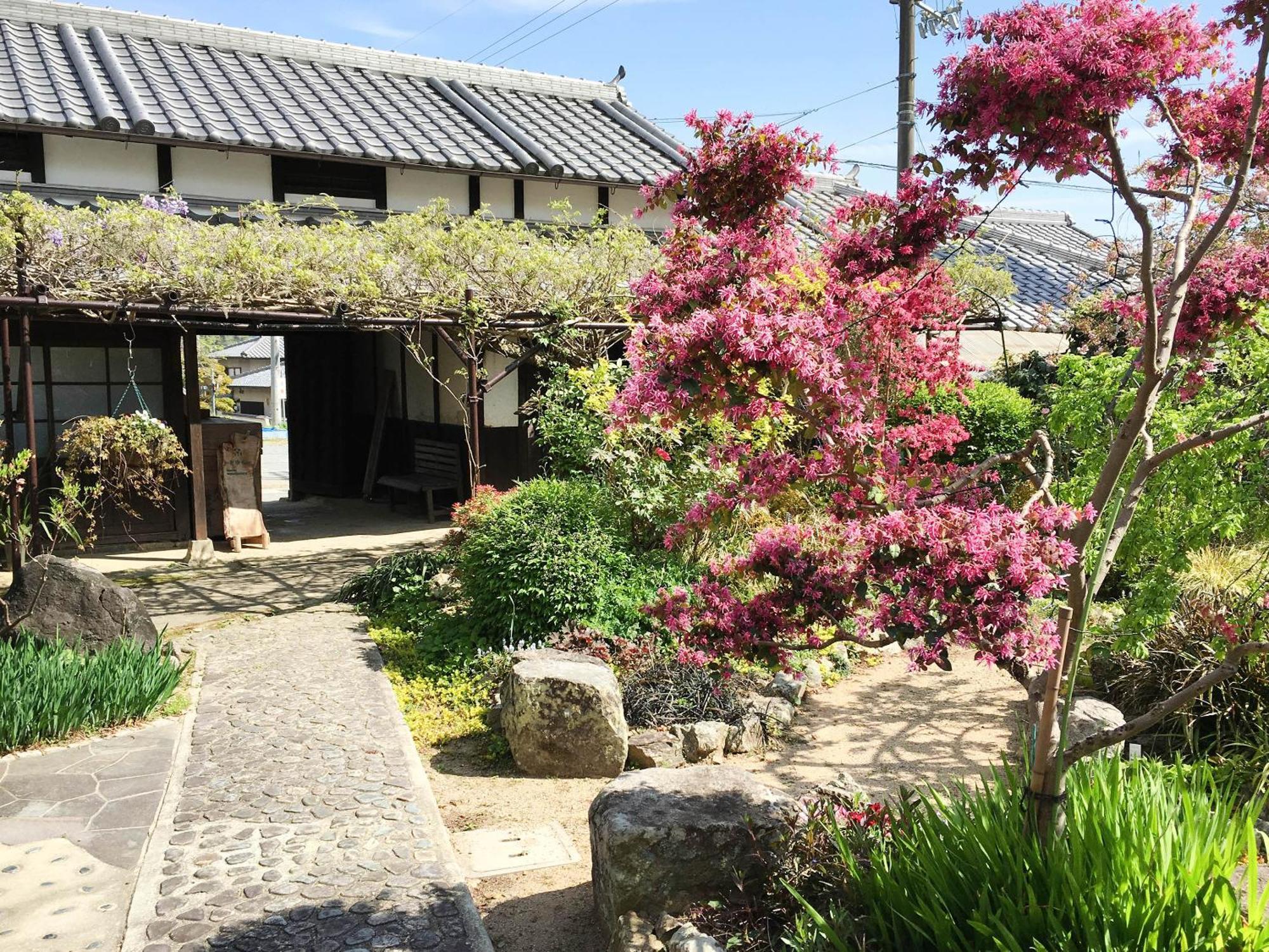 Tetsu-juro Former Ogunis , Himeji Castles Back Parlor-like