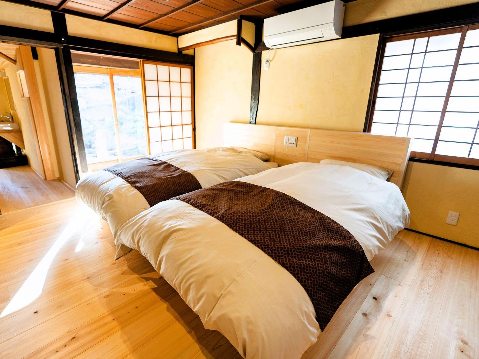 Tetsu-juro Former Ogunis , Himeji Castles Back Parlor-like